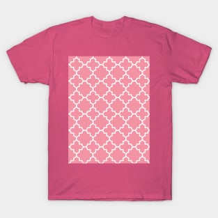 Classic Quatrefoil arabic pattern in blush pink T-Shirt